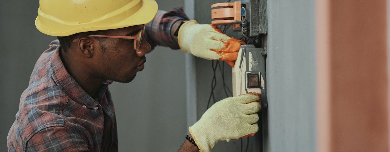 Features of a Qualified Electrical Contractor